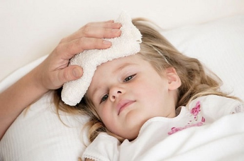 Trẻ bị sốt thì xử lý như thế nào?